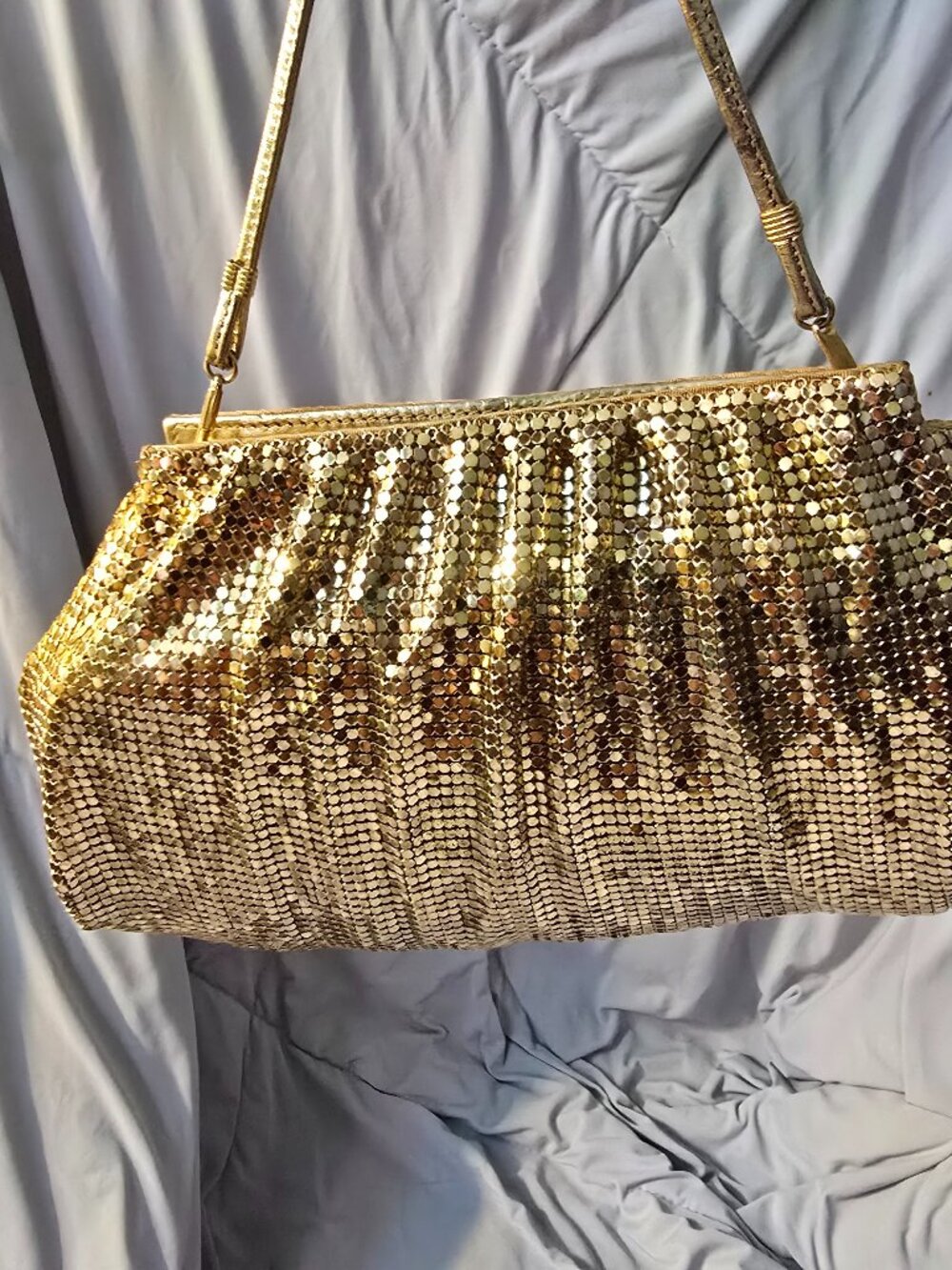 Vintage Whiting & Davis International Gold Mesh Shoulder Bag Evening Clutch